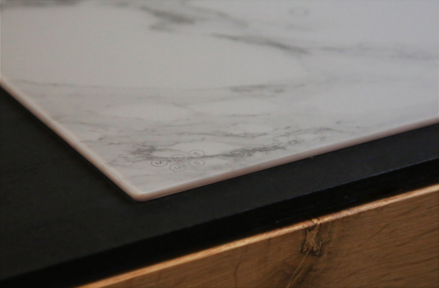 Makus Marble