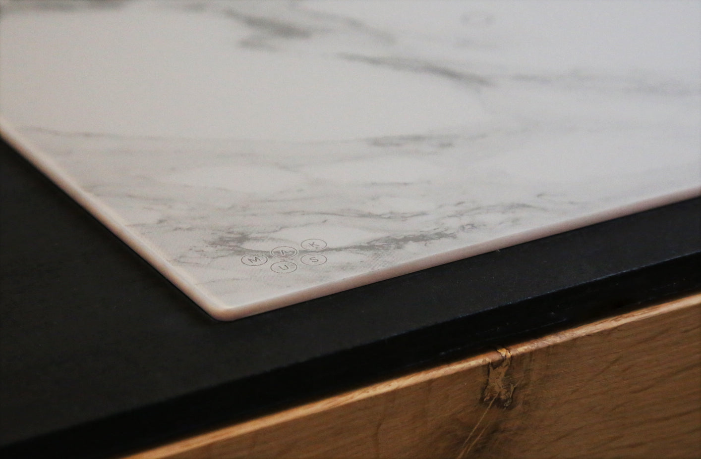 Makus Marble